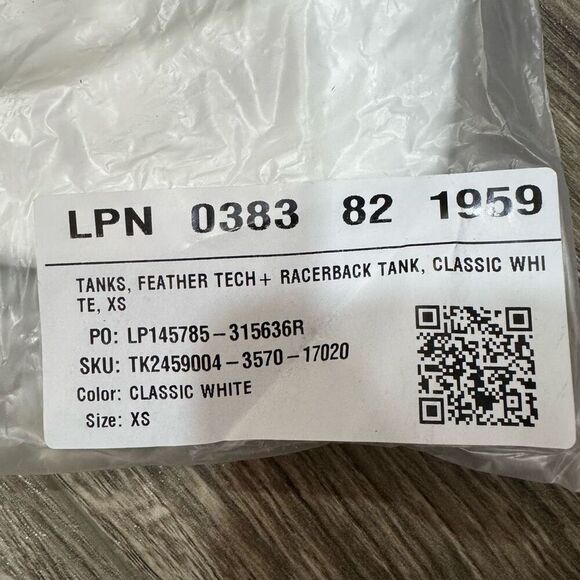 New Fabletics FEATHER TECH + RACERBACK TANK in Classic White - Picture 5 of 6